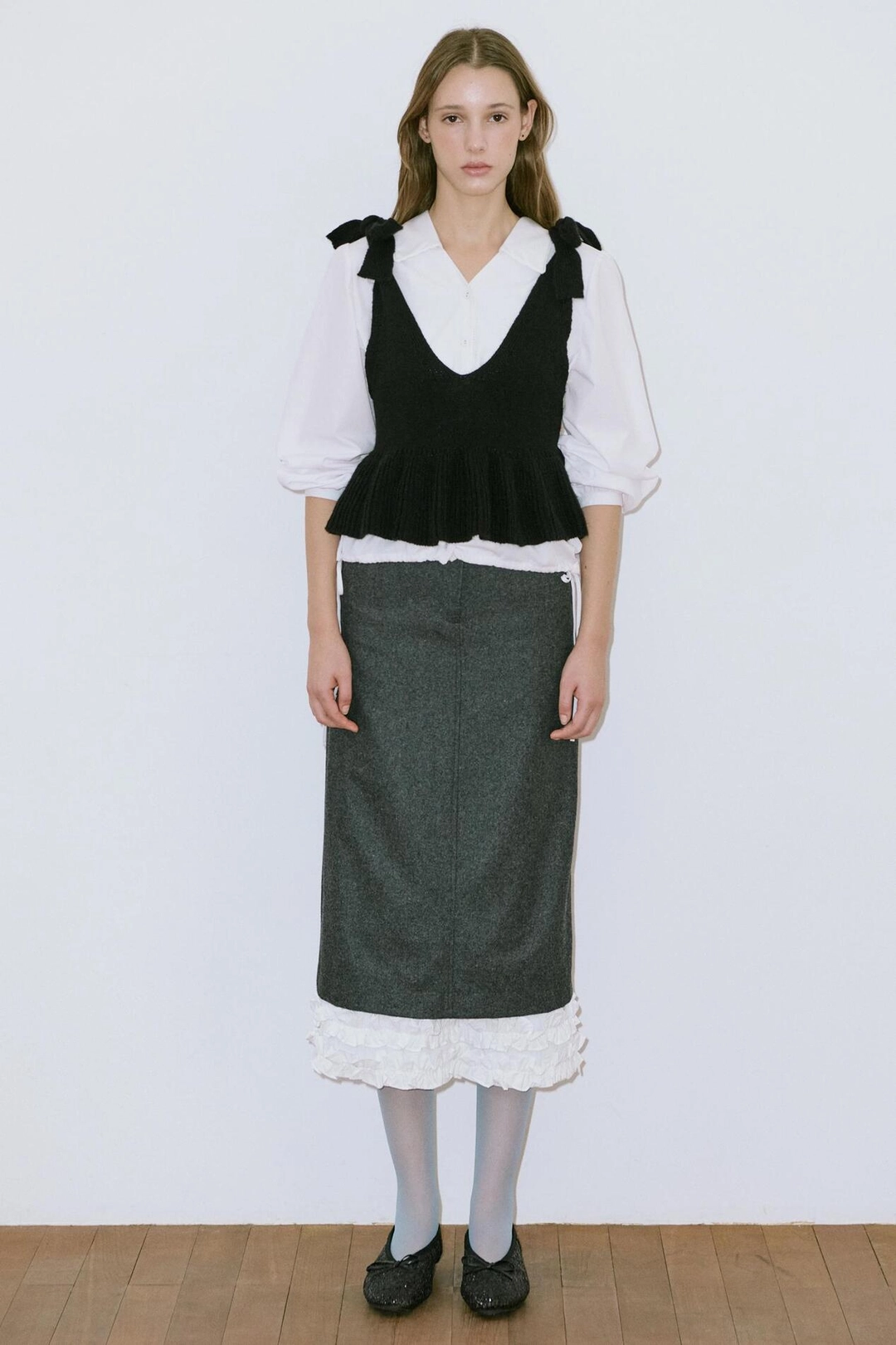 시눈 Ribbon Tie Frill Sleeveless (Black) 상품 이미지 1