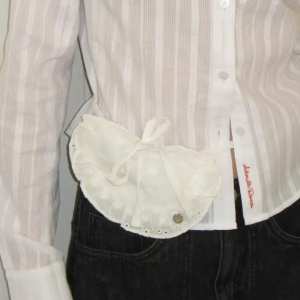 FLOWER LACE LAYERED BELT BAG WHITE