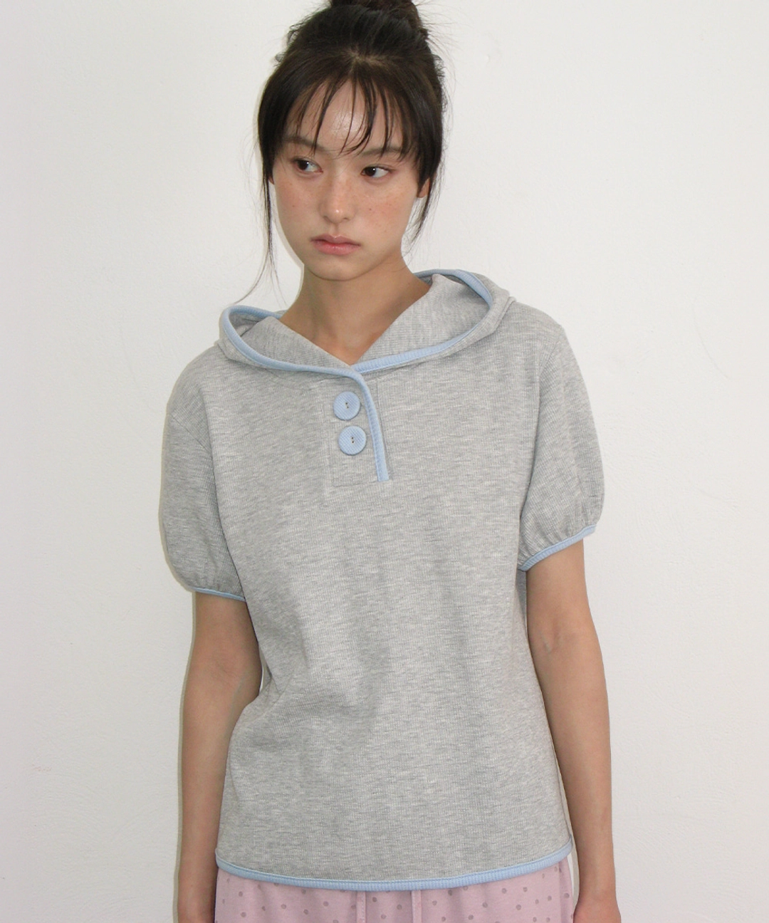 론론 WAFFLE BUTTON HALF SLEEVE HOODIE GREY 상품 이미지 1