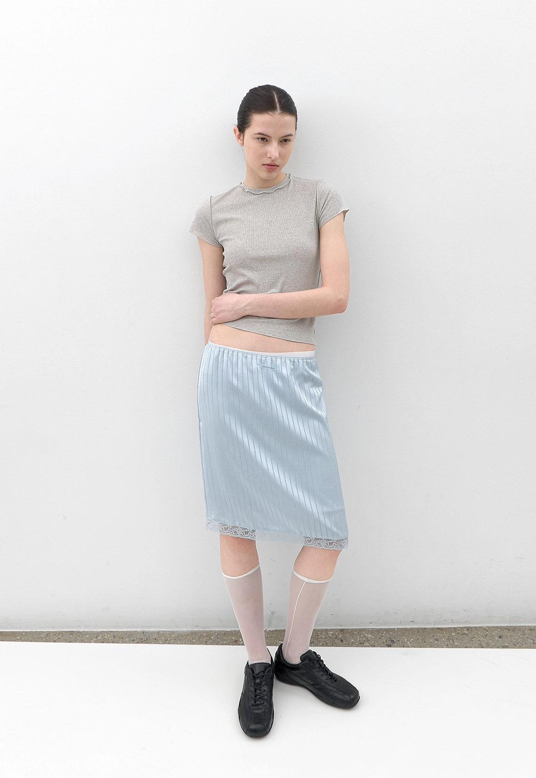 아뜰리에 나인 (SK-5107)AN SATIN SET-UP LACE TAPE BANDING MIDI SKIRT 상품 이미지 3