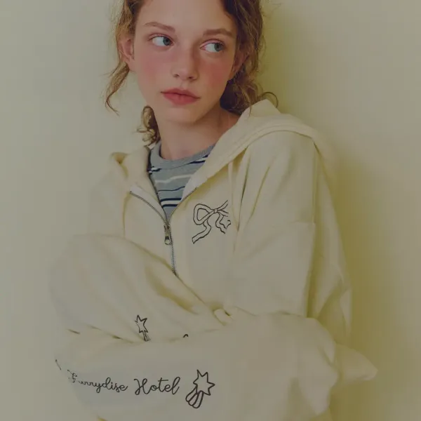 DOODLE LETTERING HOODIE ZIP UP CREAM
