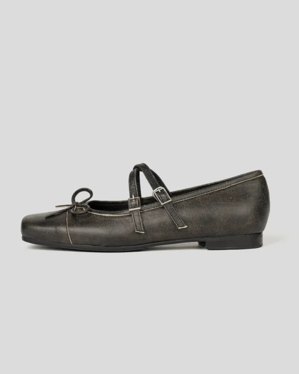Jude Maryjane, Black