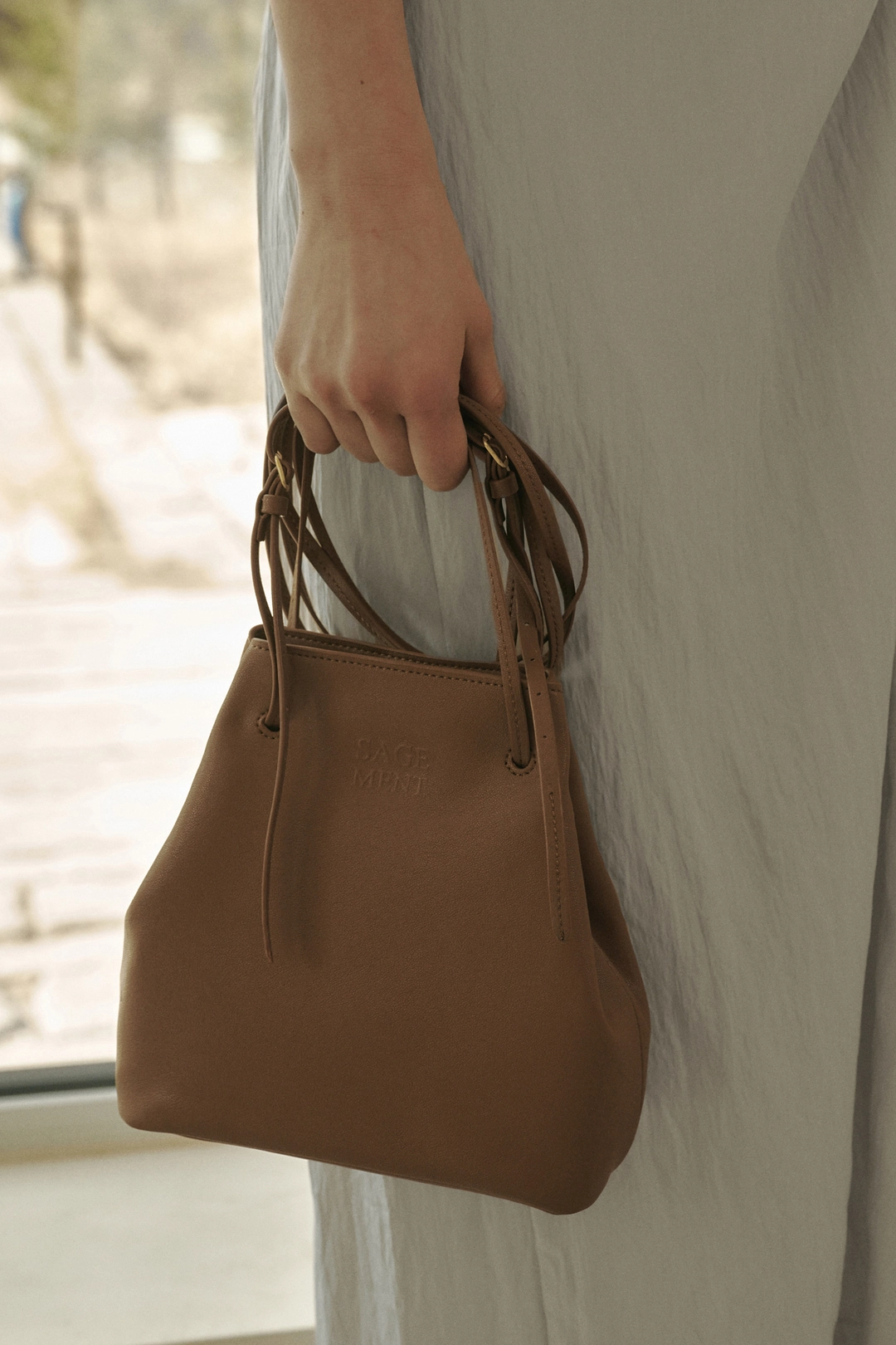 세이지먼트 MYLO LEATHER DRAWSTRING BAG_CAMEL 상품 이미지 2