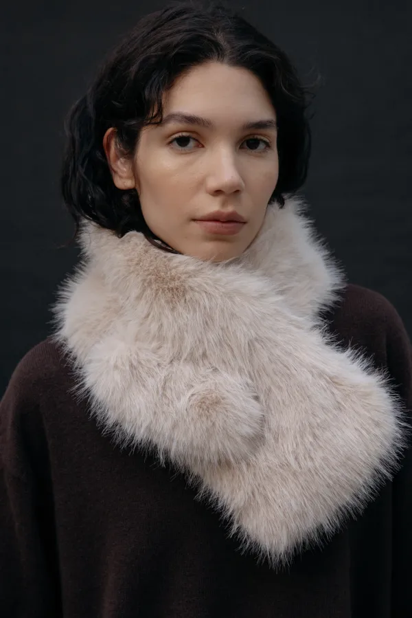 Fluffy Muffler (Beige)