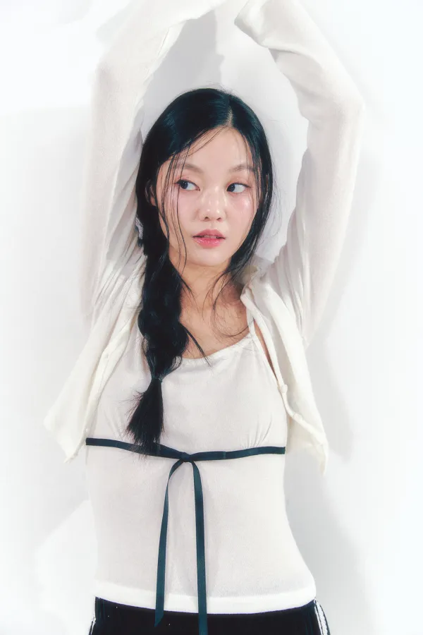 [아이브 이서, 가을, 러블리즈 미주 착용] Knit Ribbon Shirring Top Set Ivory