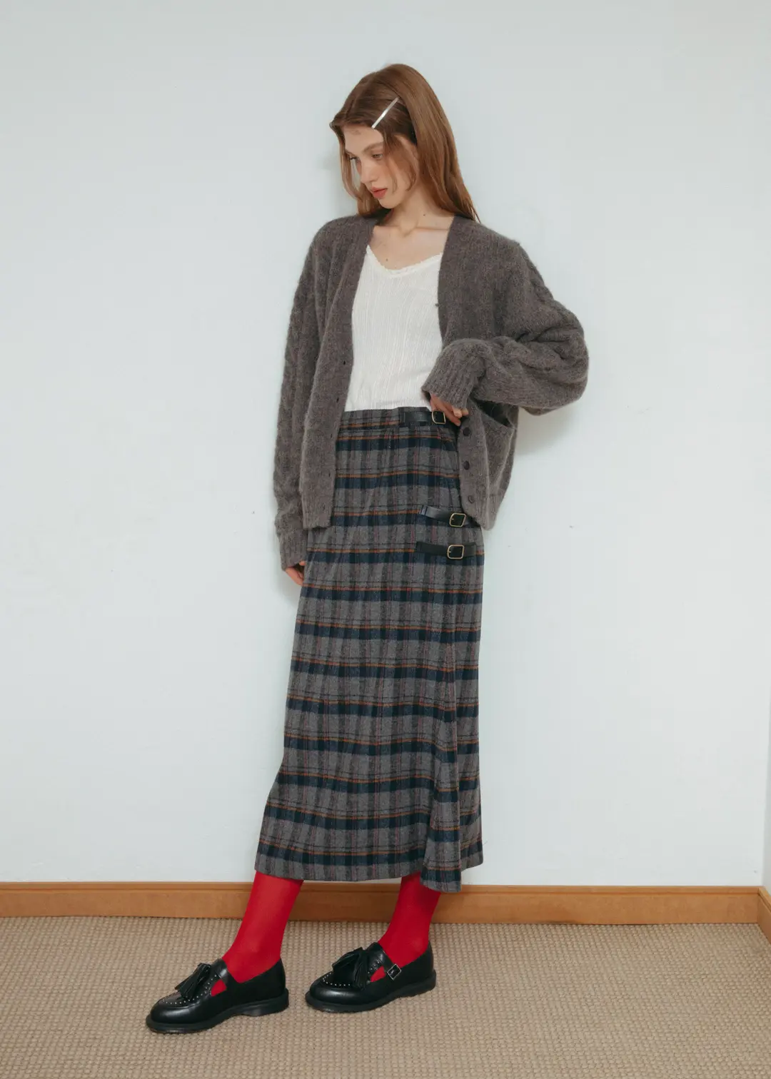 온무드 Martin Buckle Check Skirt - Gray 상품 이미지 2