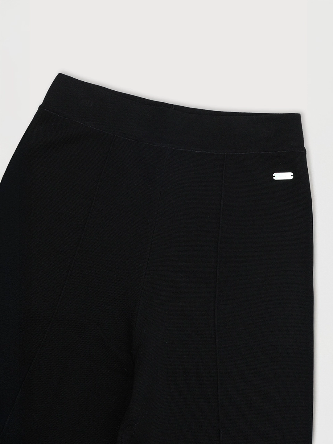 뮤제 [ESSENTIEL][Wool 100%] MER Merino Wool Semi-Wide Knit Pants_Black 상품 이미지 2