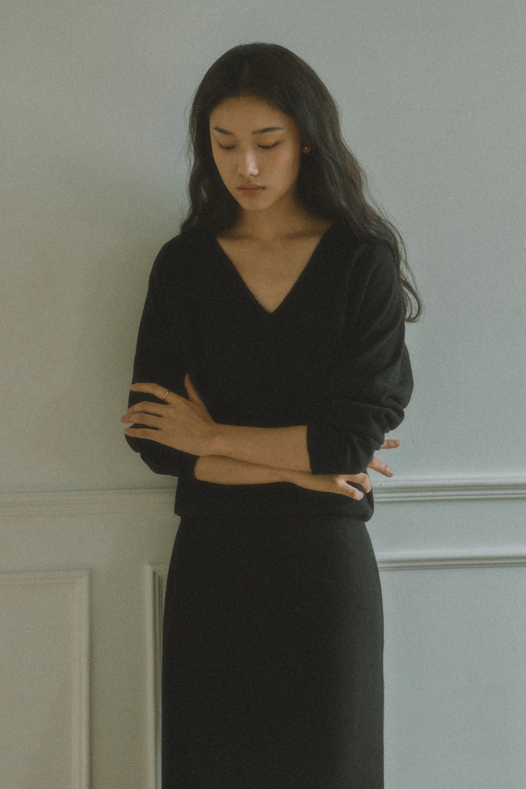 세이지먼트 HOPE CASHMERE V-NECK KNIT_BLACK 상품 이미지 2