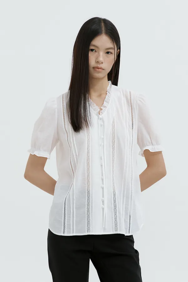 [6/19 예약 배송] Madeleine Lace Cotton Blouse (ivory)