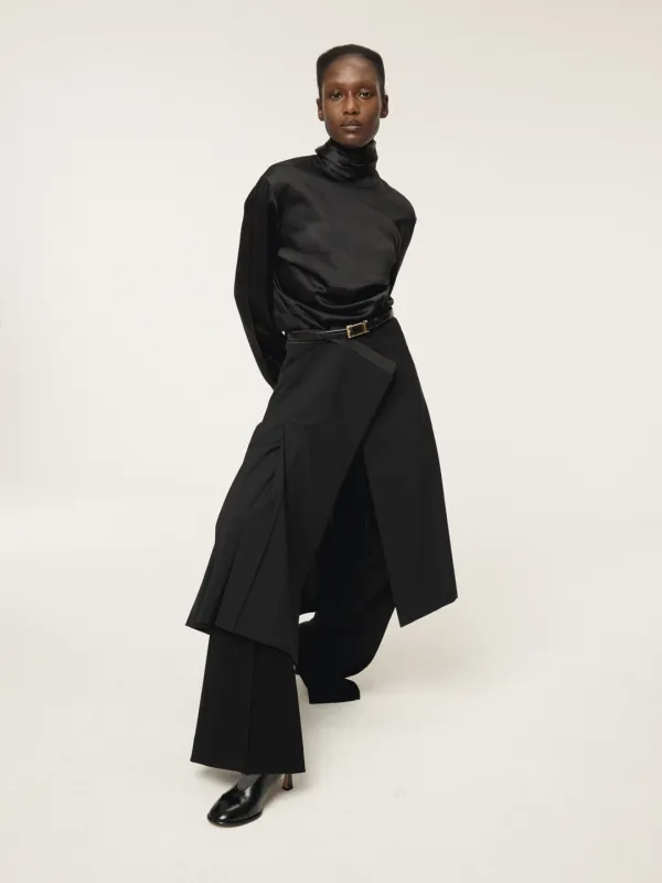 PLEATED WRAP SKIRT (BLACK)