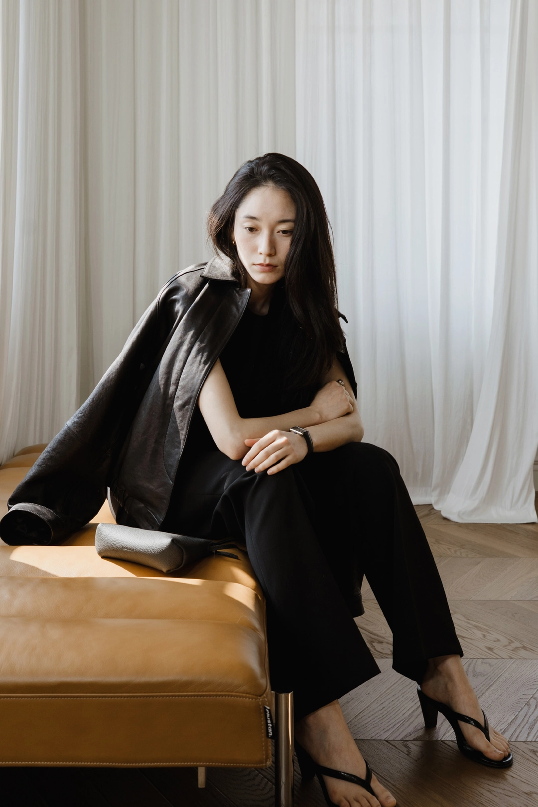 스앨더 40937_Black straight-leg trousers 상품 이미지 2