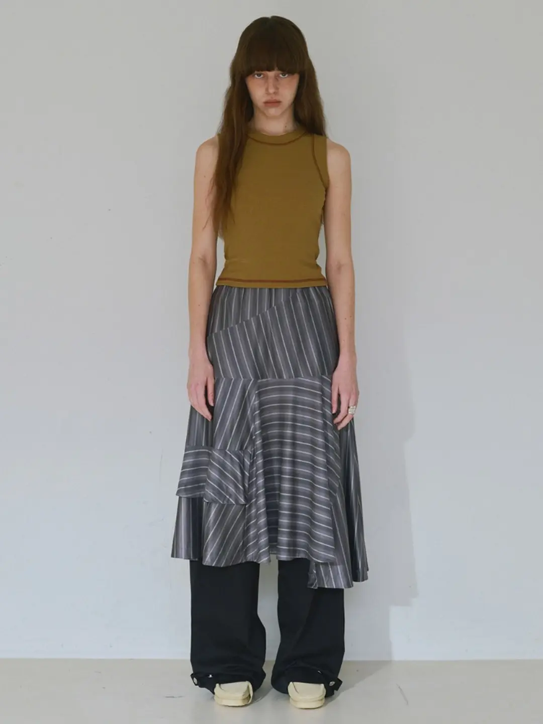 밀로 우먼 Asymmetric Striped Midi Skirt [Charcoal] 상품 이미지 2