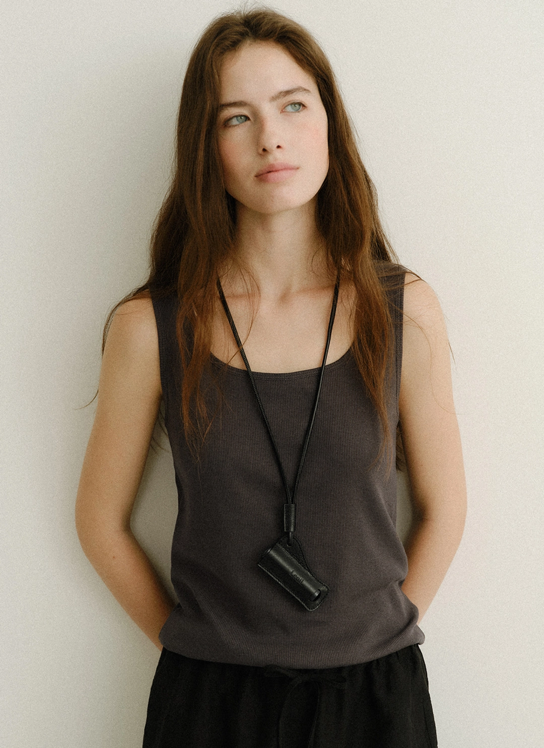 르닐 Cona Sleeveless (Charcoal) 상품 이미지 2