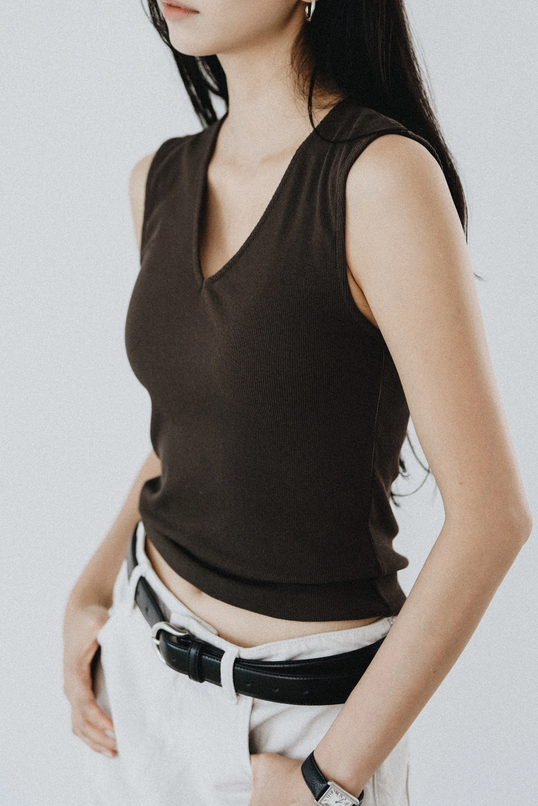 스앨더 25520_V-neck sleeveless top 상품 이미지 2