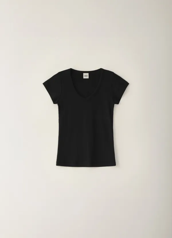 Cozy V-neck Short T-shirt - Black