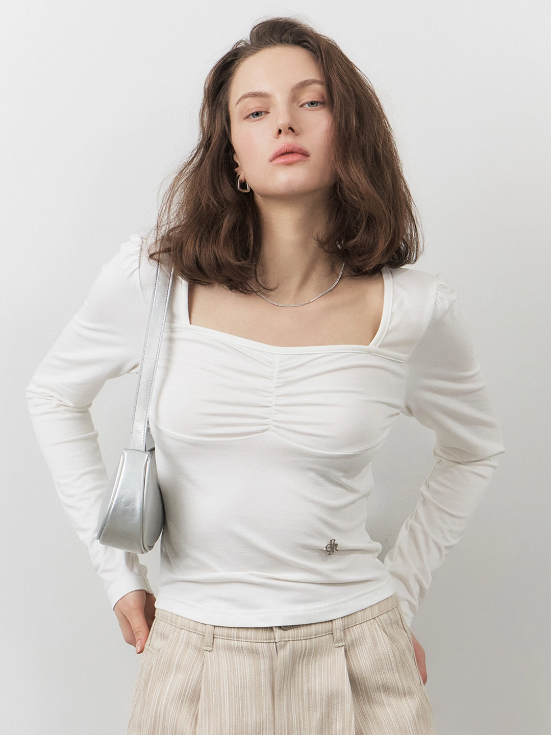 시티브리즈 루싱 디테일 긴팔 티셔츠_WHITE 상품 이미지 2