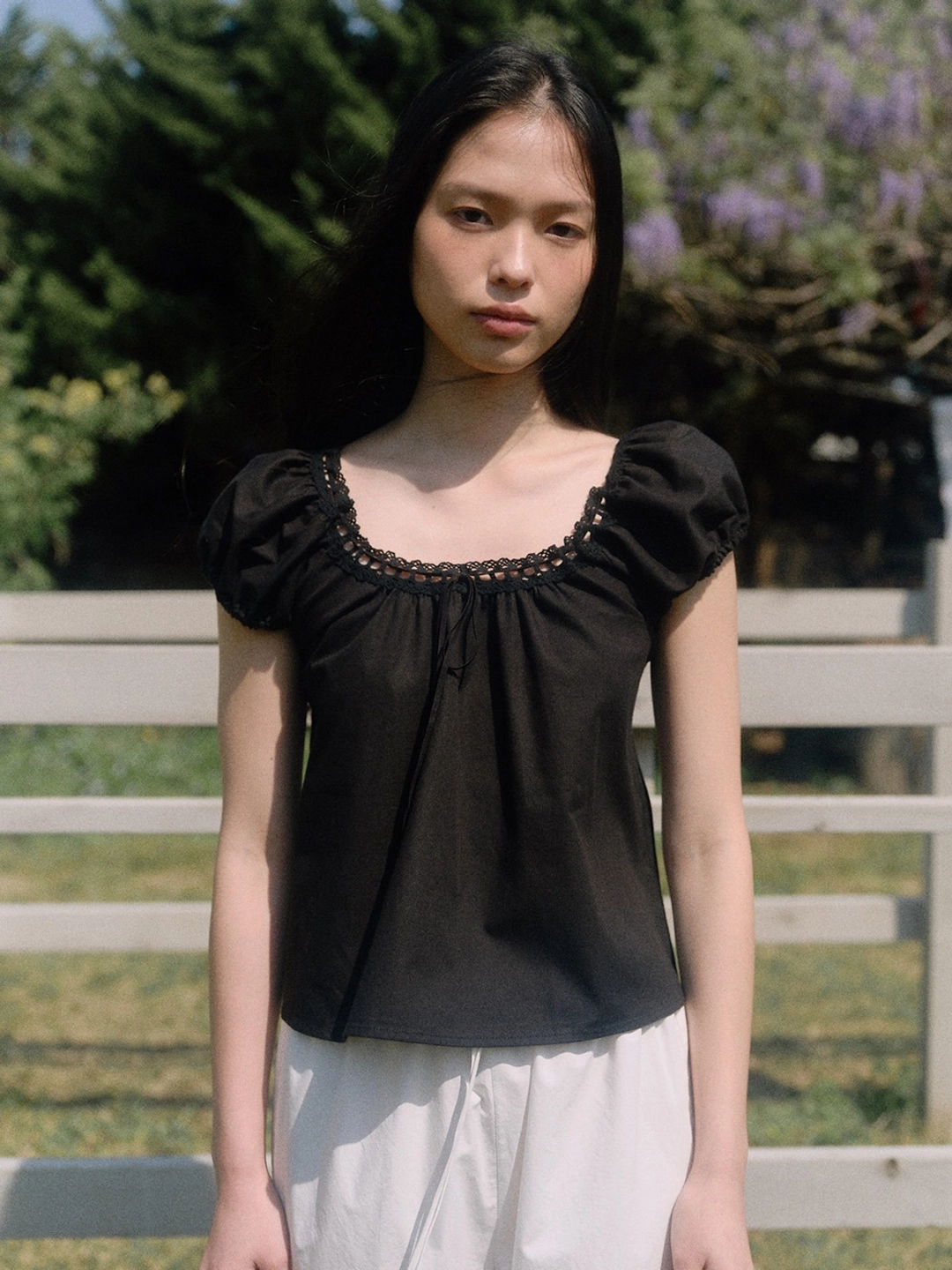 베이오드 Neck string lace blouse_black 상품 이미지 2