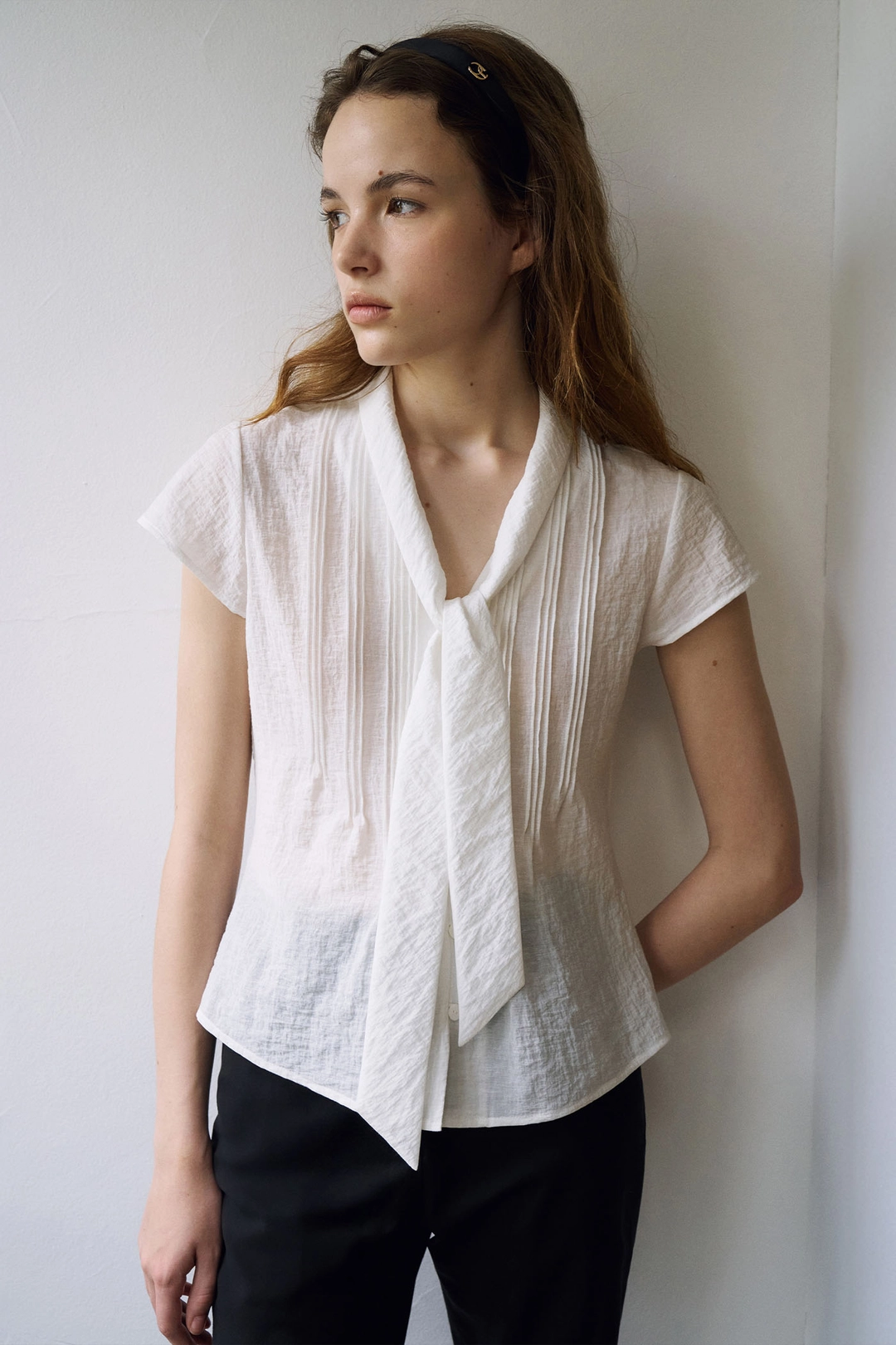 라메레이 [2차 리오더]Tie Cap Sleeve Blouse[LMBFSUSH326]-Off-White 상품 이미지 2