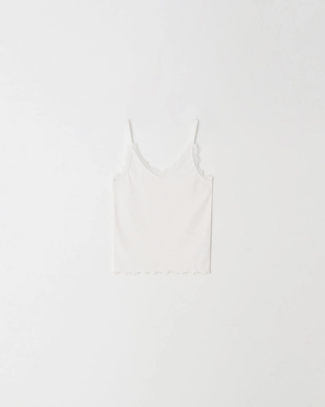 Lace sleeveless