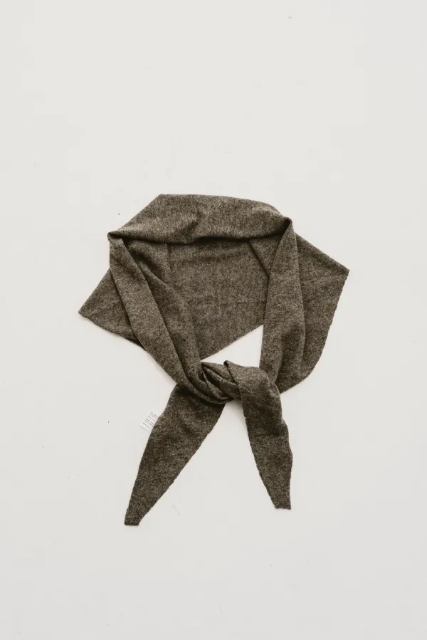 32144_Wool Knit Triangle Scarf [DYSEDEND]