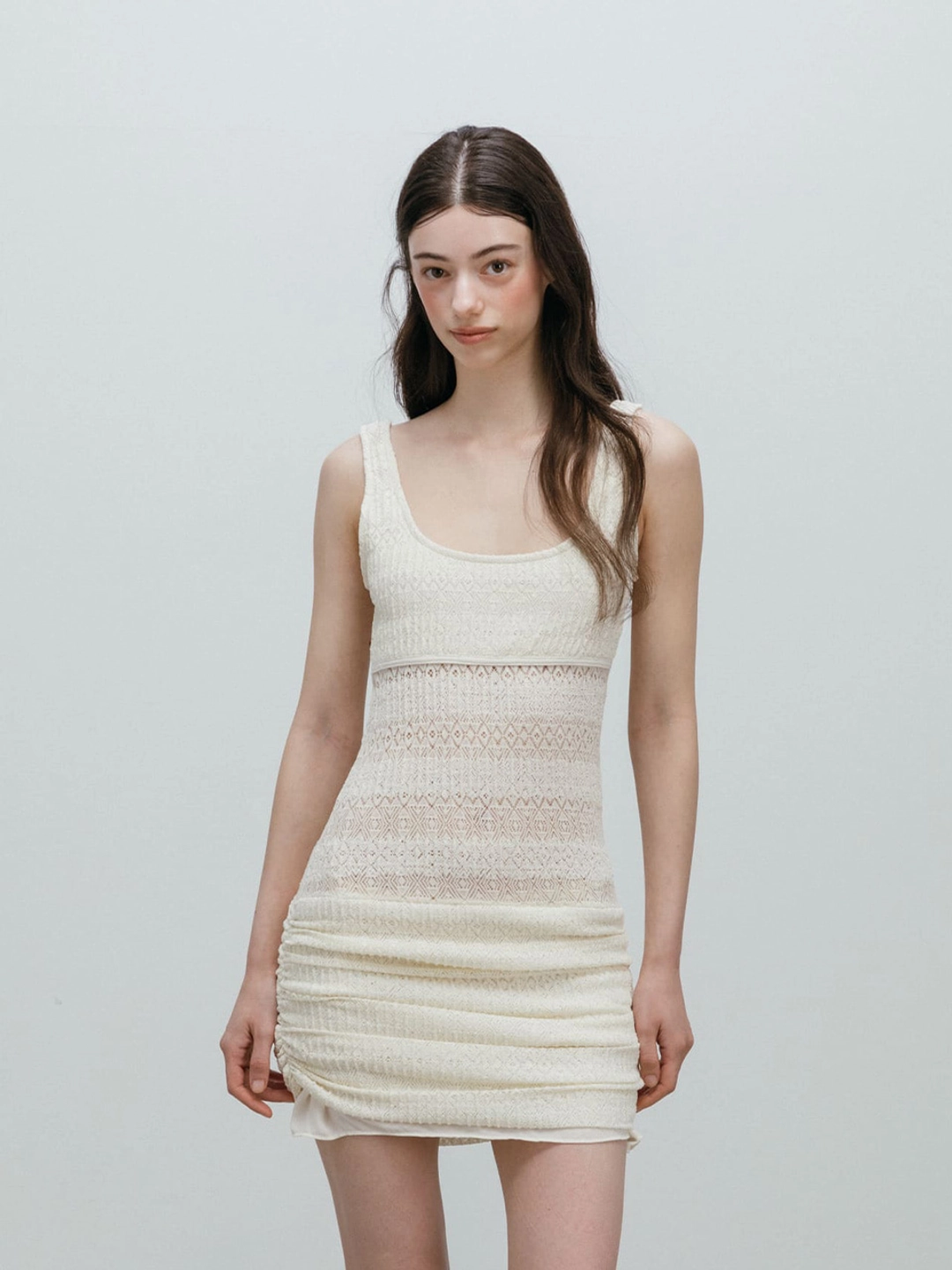 모이페어 CROCHET SHIRRING MINI DRESS / IVORY 상품 이미지 1