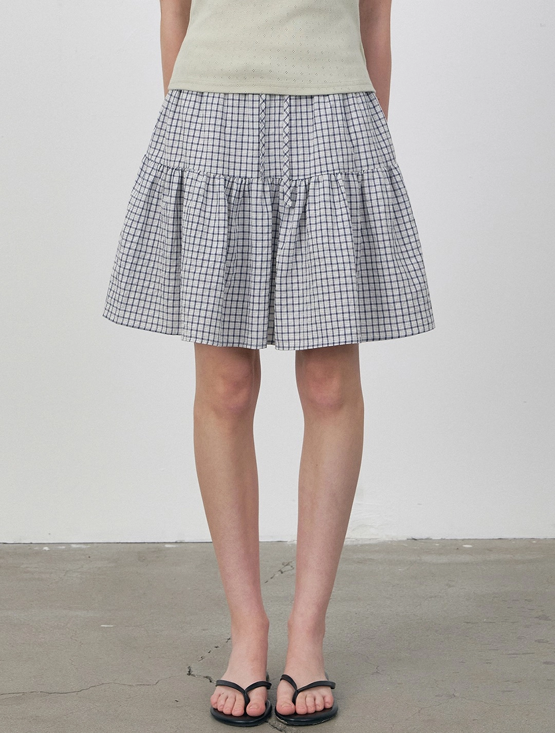 로에일 Crinkle check pattern tiered midi skirt_Blue 상품 이미지 1