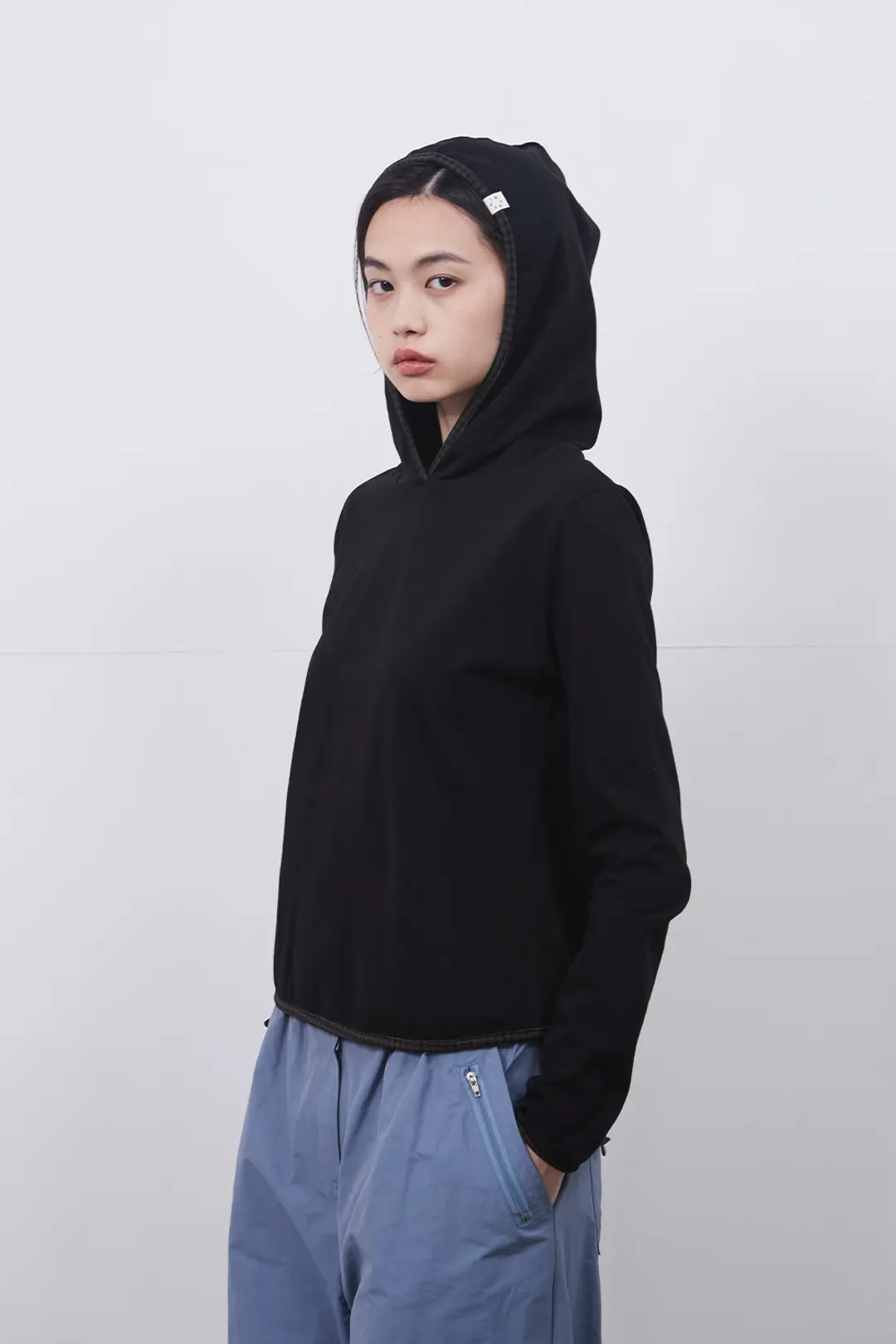오헤시오 LONG HOODED T-SHIRT, BLACK 상품 이미지 2