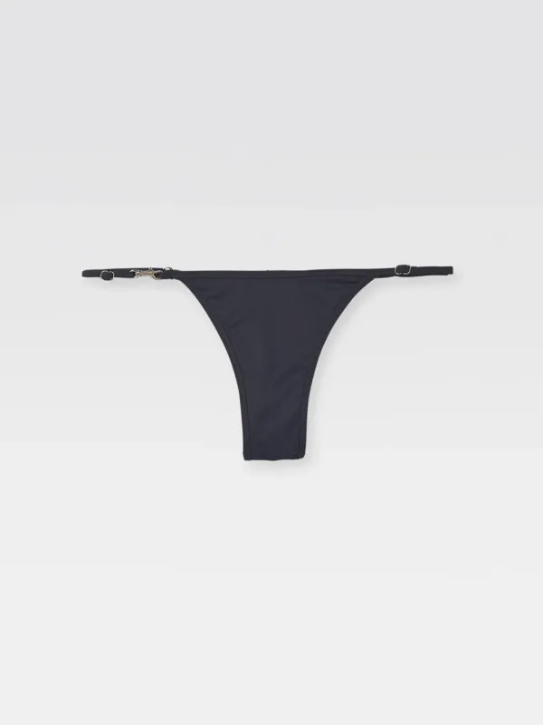 Carolina Thong