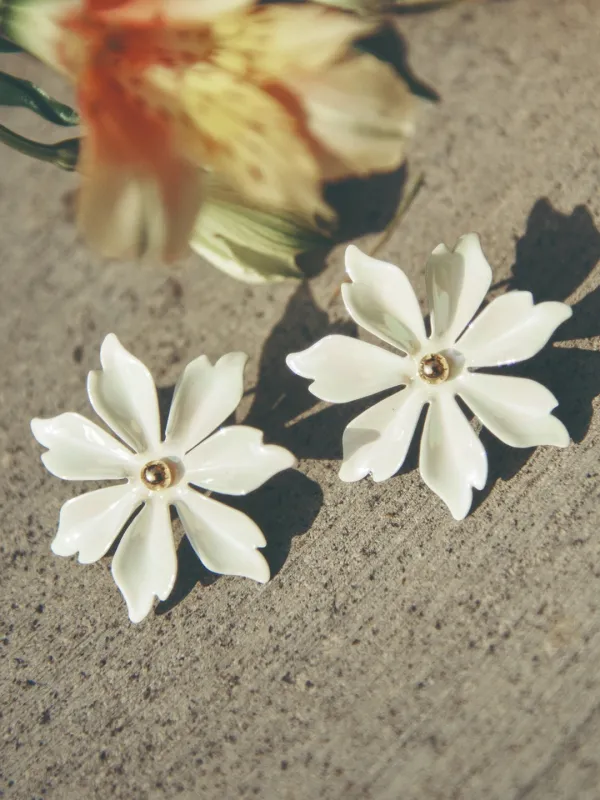 FLOWER EARRINGS_IVORY