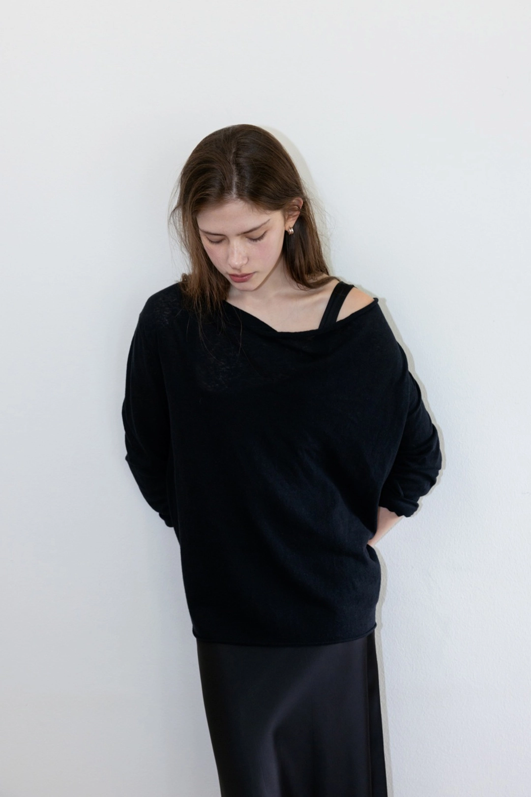 더릴 Low Drape Summer Knit_Black 상품 이미지 1