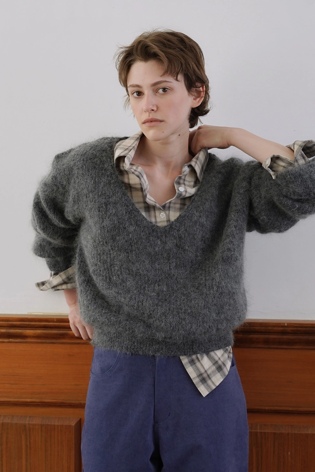 위드아웃썸머 Mohair v-neck knit_charcoal 상품 이미지 2