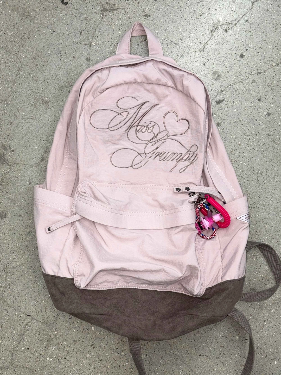 스컬프터 Grumpy Girl Nylon Backpack Matt Pink 상품 이미지 1