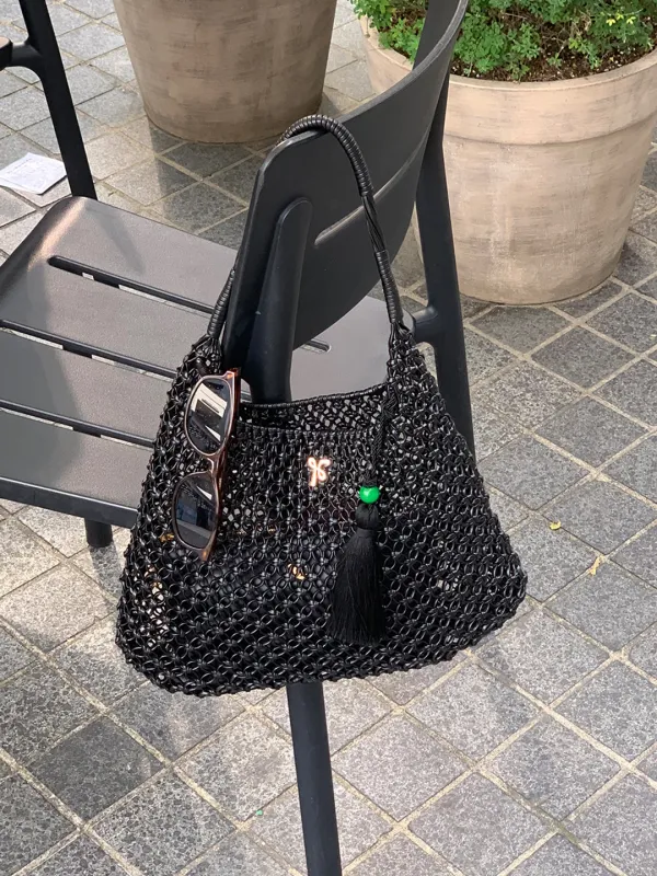 비즈 테슬 참