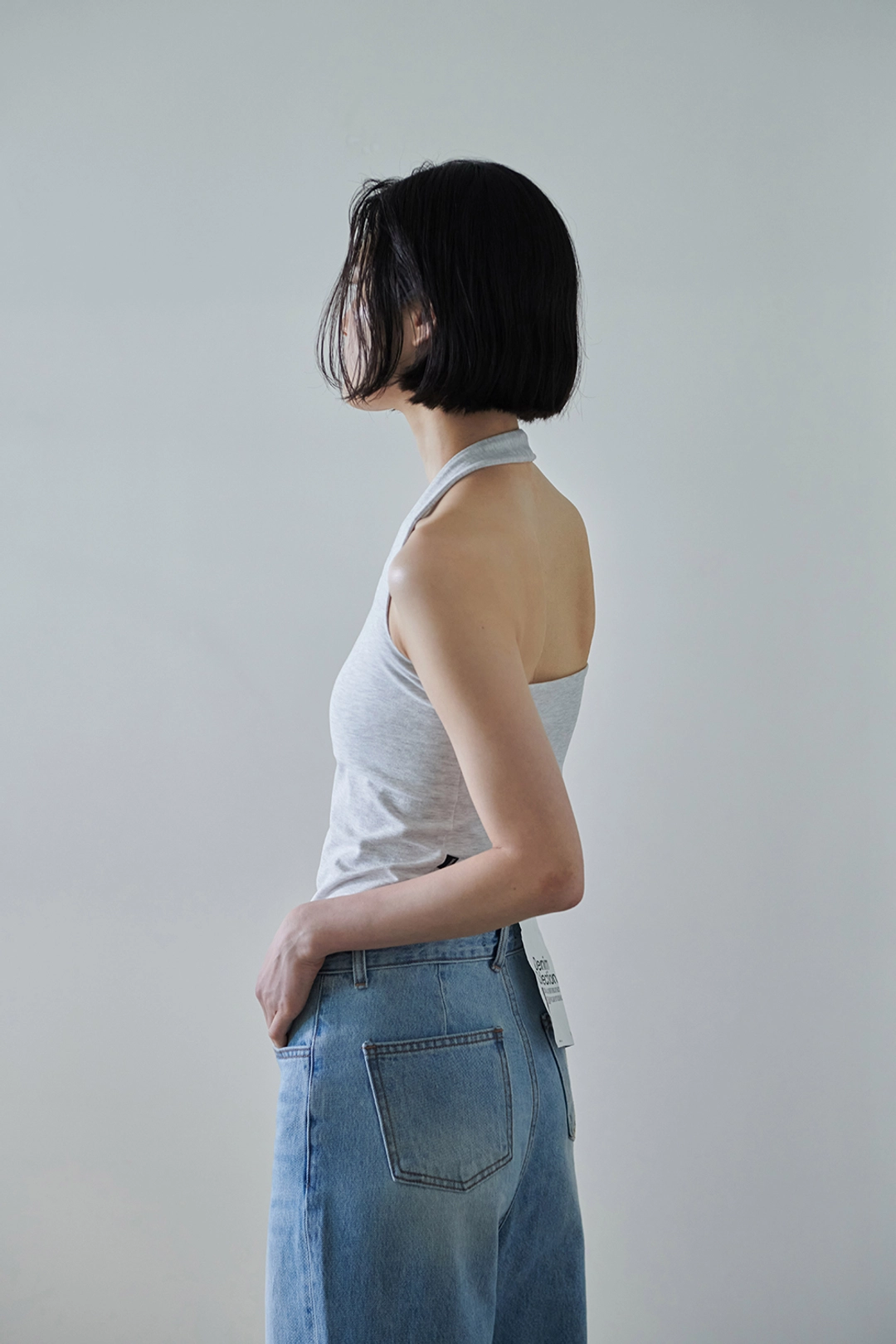 다이애그널 HALTERNECK SLEEVELESS TOP 상품 이미지 2