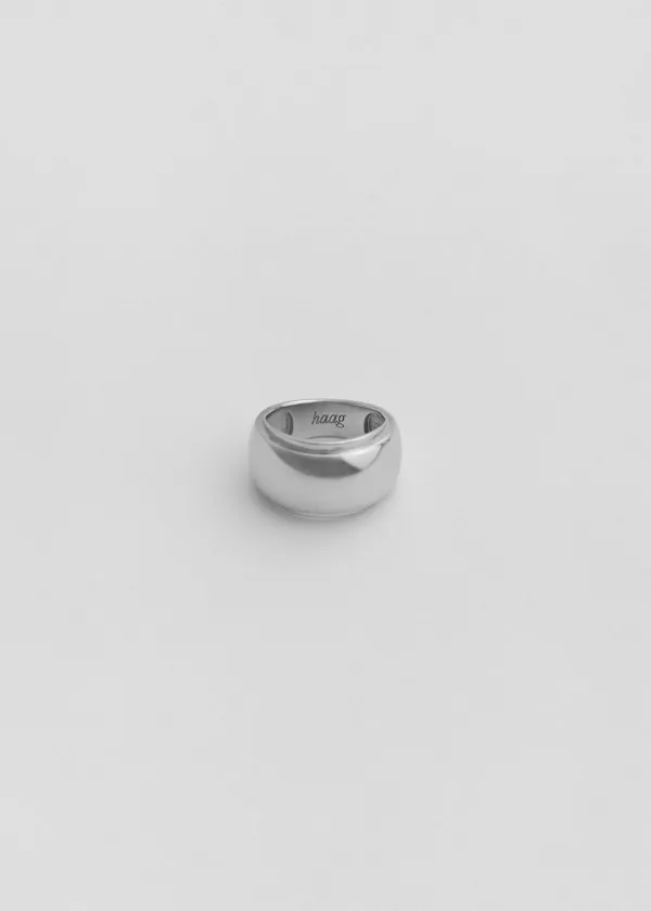 a volume ring (silver)