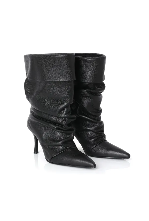 Dumbo cuffed boots