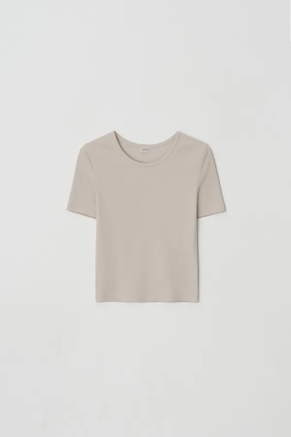 Embroidered Detail T-Shirt (beige)