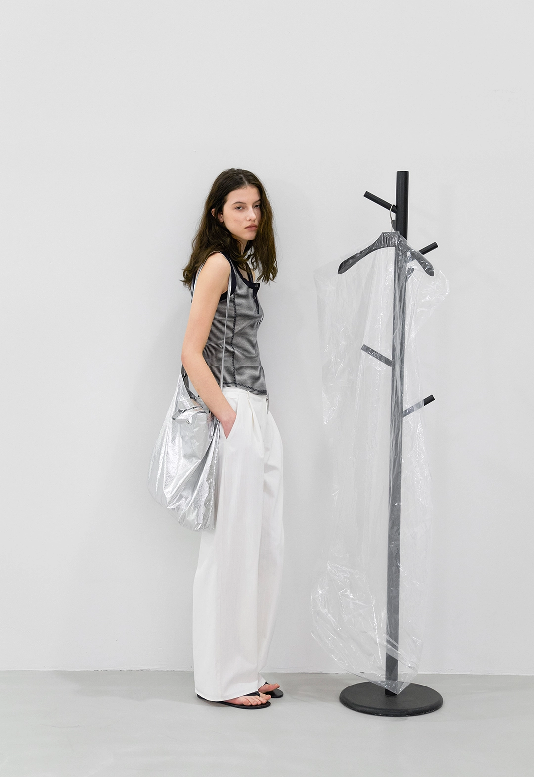 아뜰리에 나인 (PT-5774)TEVTURED TUCK CORVED PANTS 상품 이미지 3