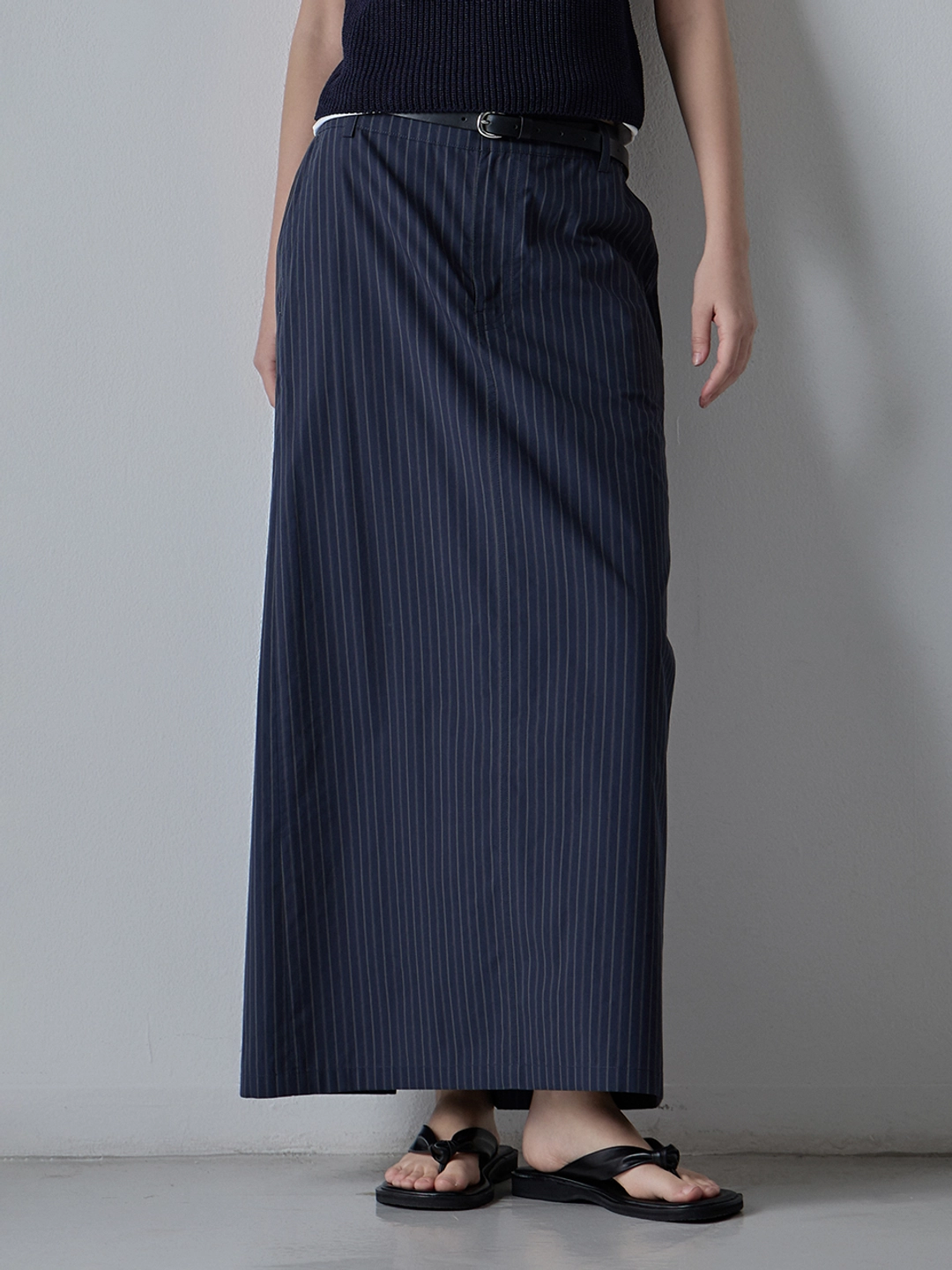 파사드패턴 스트라이프 맥시 스커트_dark navy 상품 이미지 1