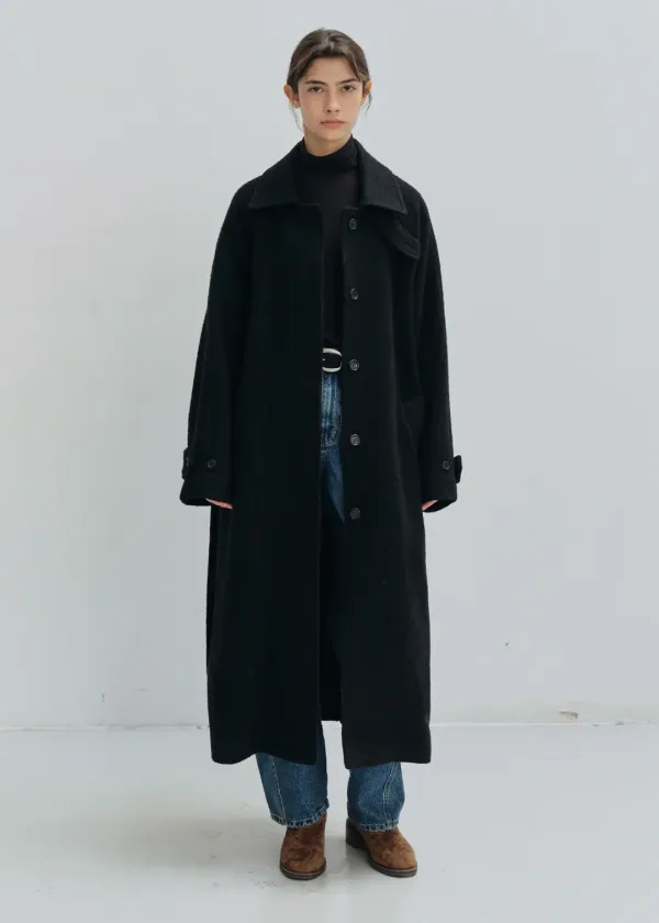 Balmacaan boucle coat (black)