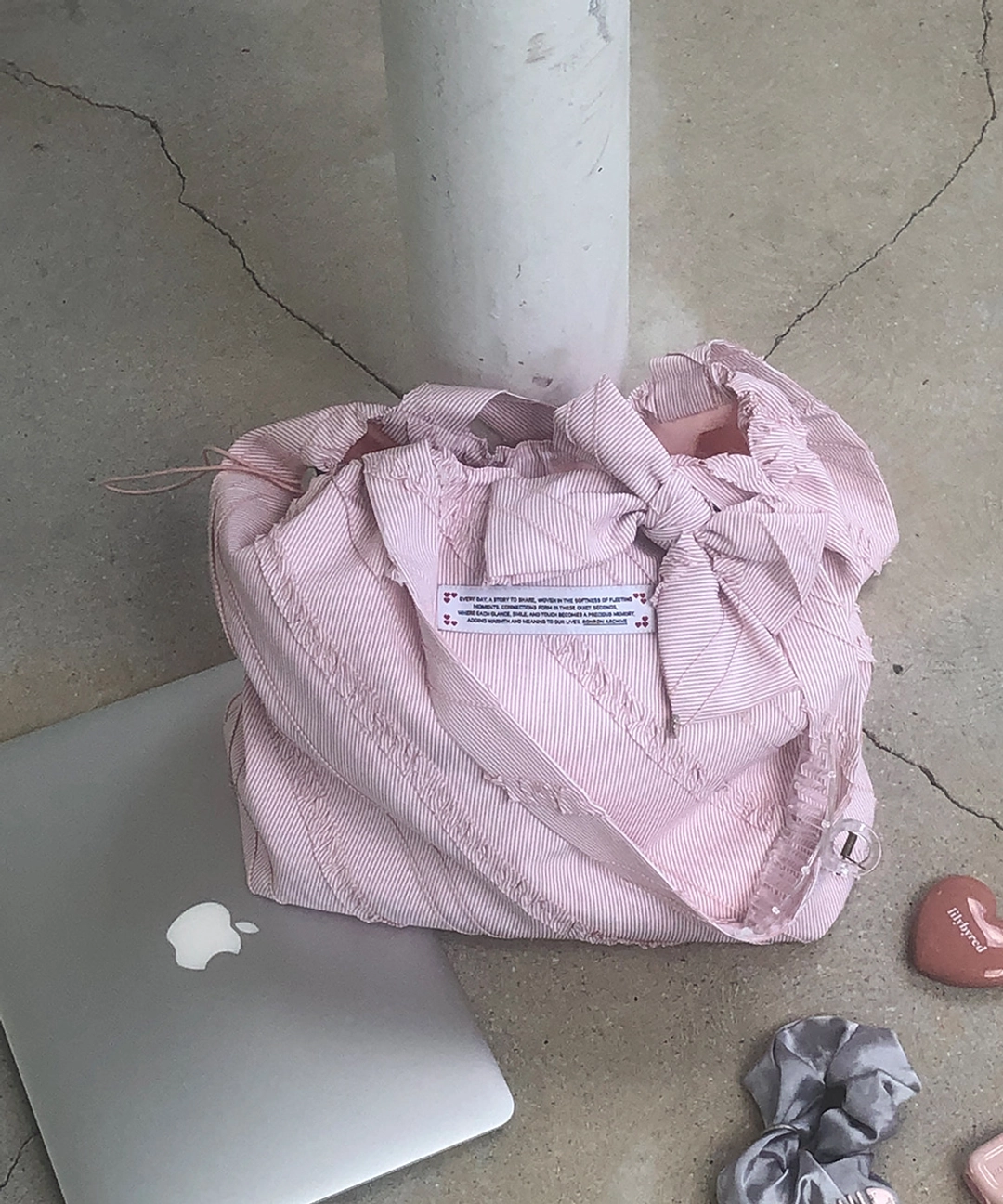 론론 RIBBON HAIR PIN SET FRILL ECO BAG SOFT PINK 상품 이미지 1