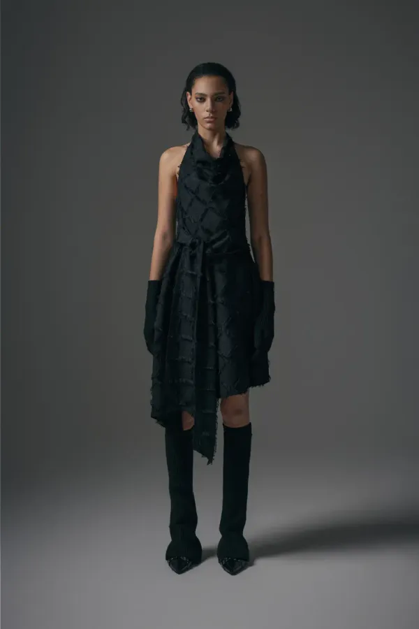 Fringe Halterneck Drape One-piece [ Black ]