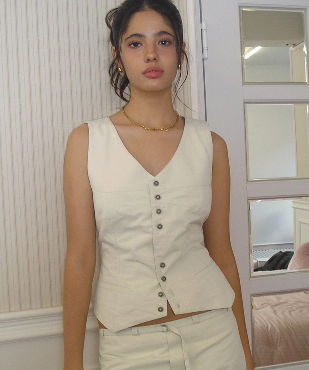 비터셀즈 Lauryn V Neck Vest-Light Beige 상품 이미지 2
