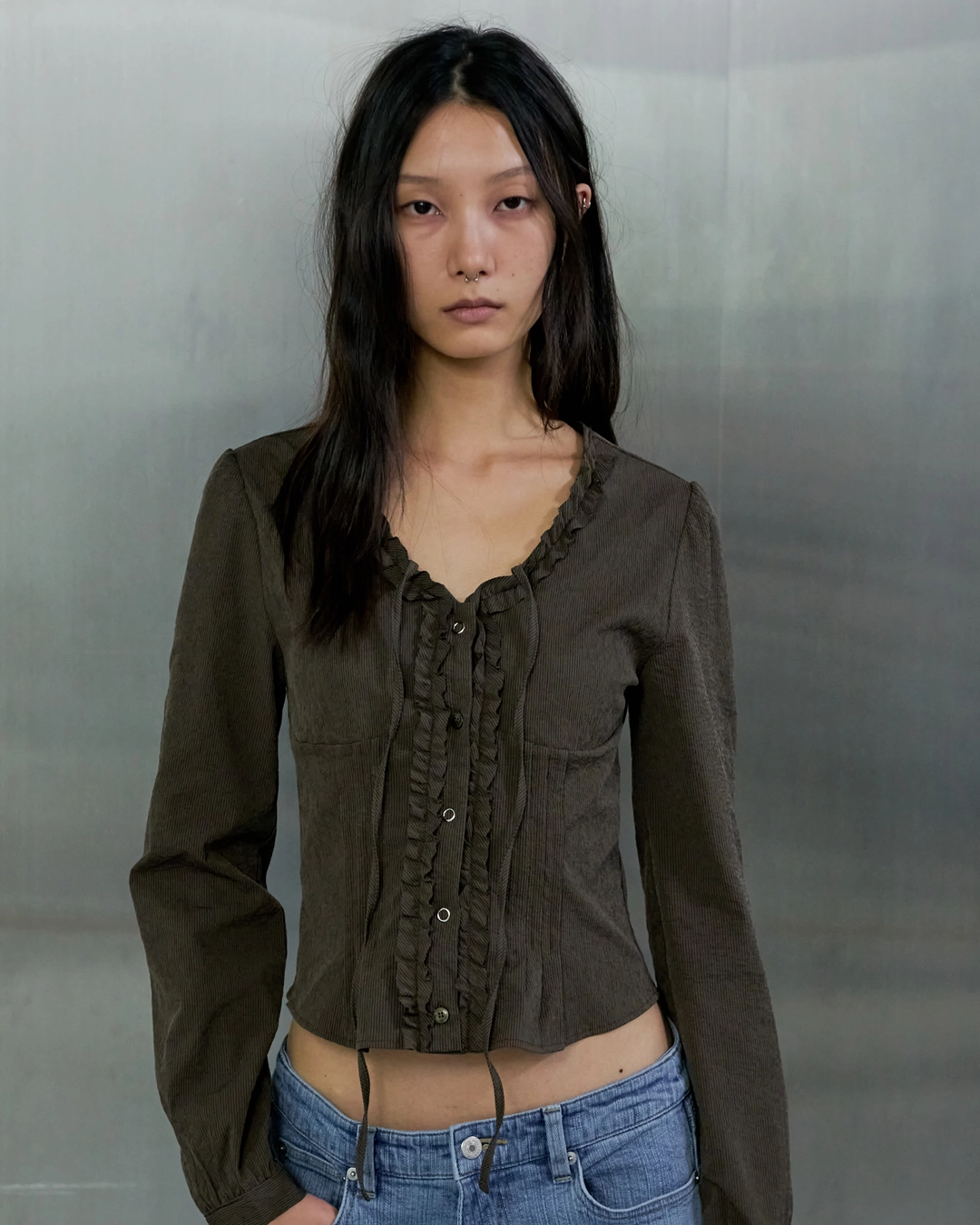 오데스 [9/11 예약 출고] JADE RUFFLE BLOUSE - BROWN 상품 이미지 1