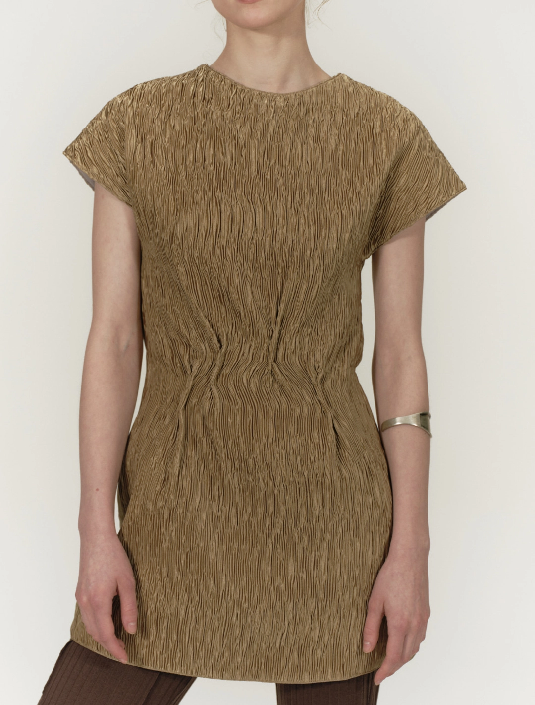 솔티페블 SATIN PLEATS MINI DRESS [GOLD] 상품 이미지 2