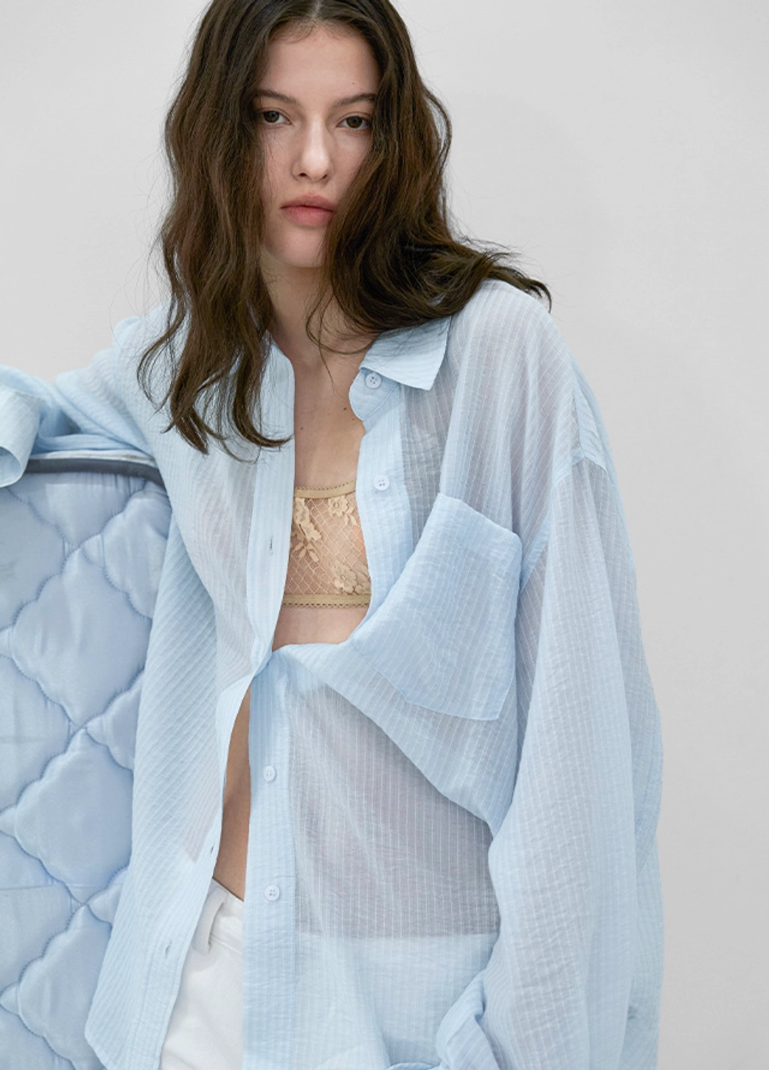 아뜰리에 나인 (BL-4412)SHEER STRIPE OVERSIZED SHIRT 상품 이미지 2