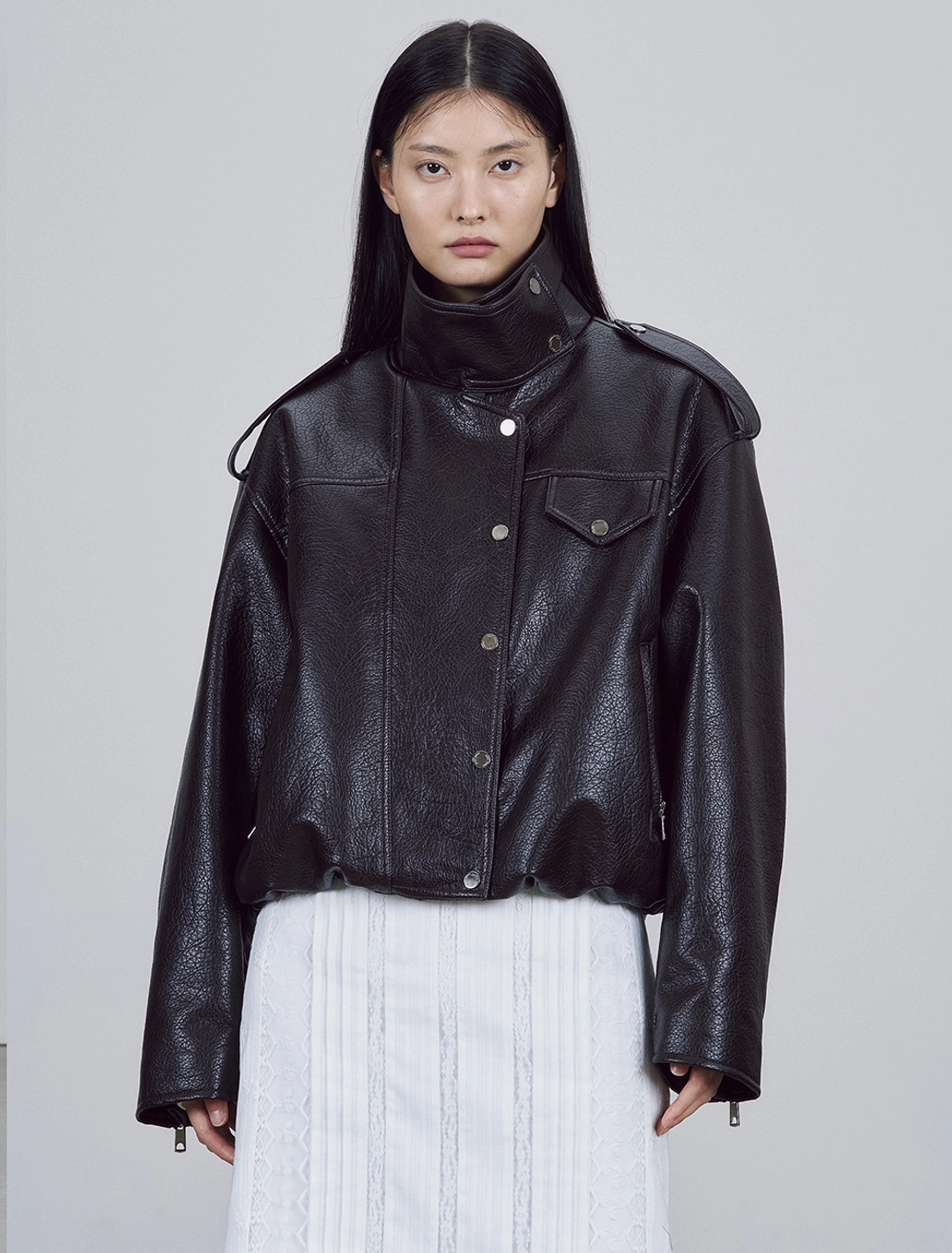 솔티페블 HIGH NECK FAUX LEATHER JACKET [BROWN] 상품 이미지 2