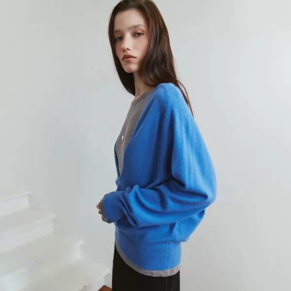 SIKN2202 소프트 울 딥 브이넥 니트_Pastel blue