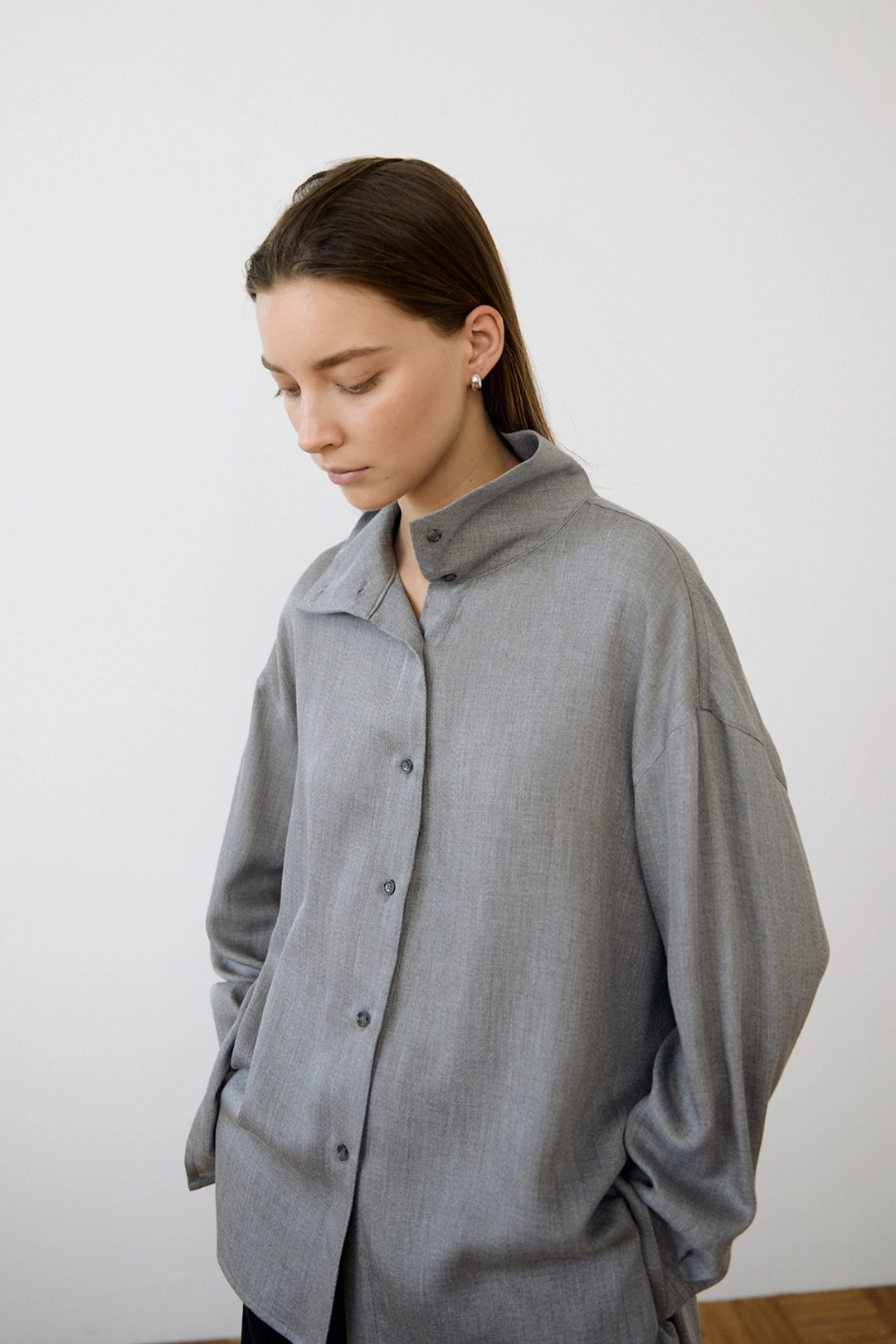 수아마르 Kelis High Neck Wool Shirt (Gray) 상품 이미지 1