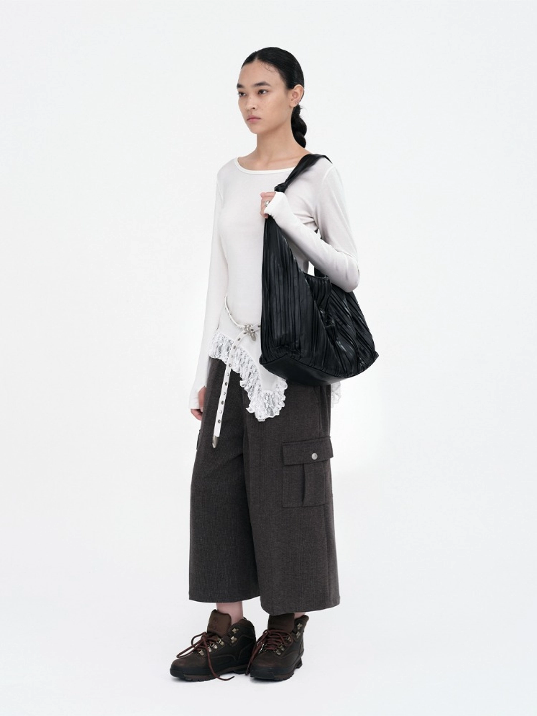 밀로 우먼 Pleats Triangle Bag [Black] 상품 이미지 2
